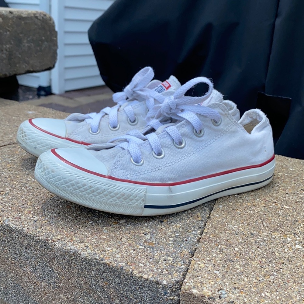 Converse all star shoes; white